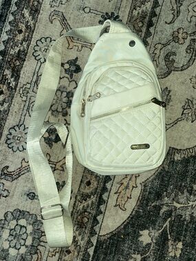 White Quilted Crossbody Sling Bag - Unknown Brand